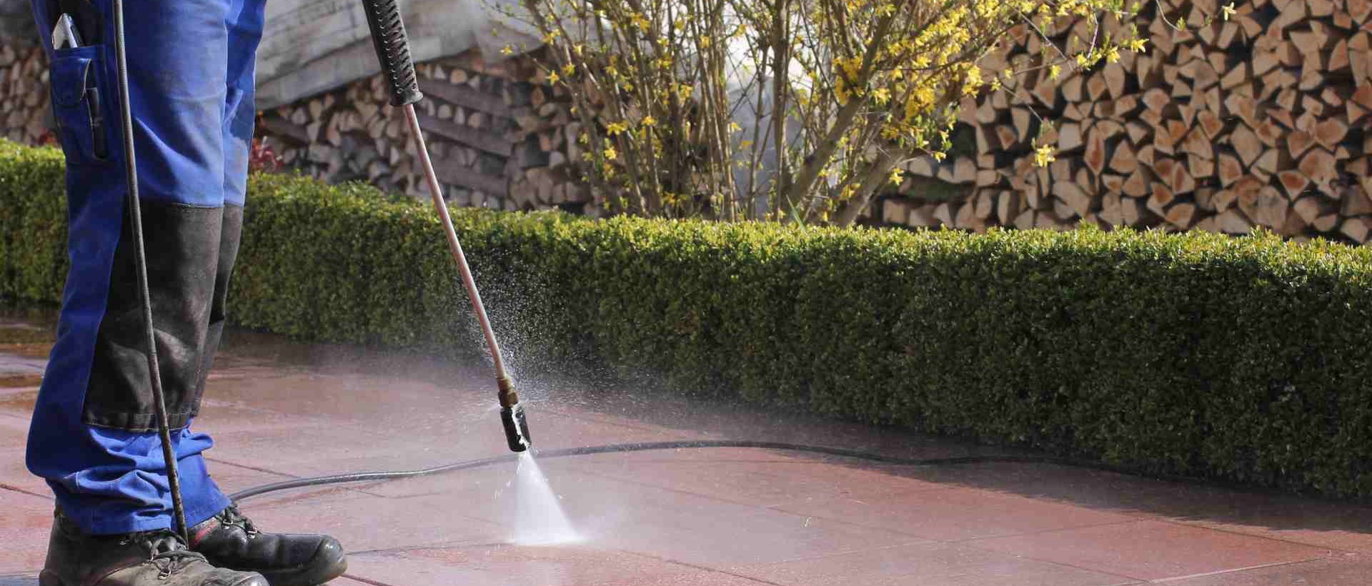 garden maintenance DA3